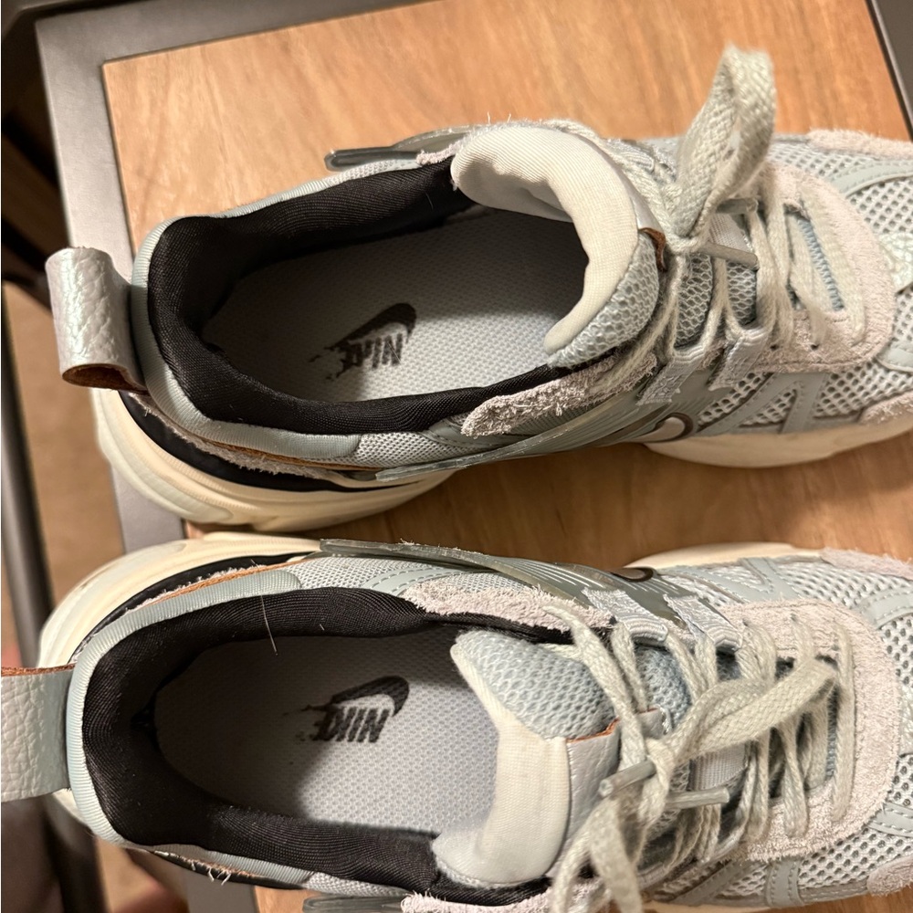 Nike V2K run shoes - Picture 5 of 5